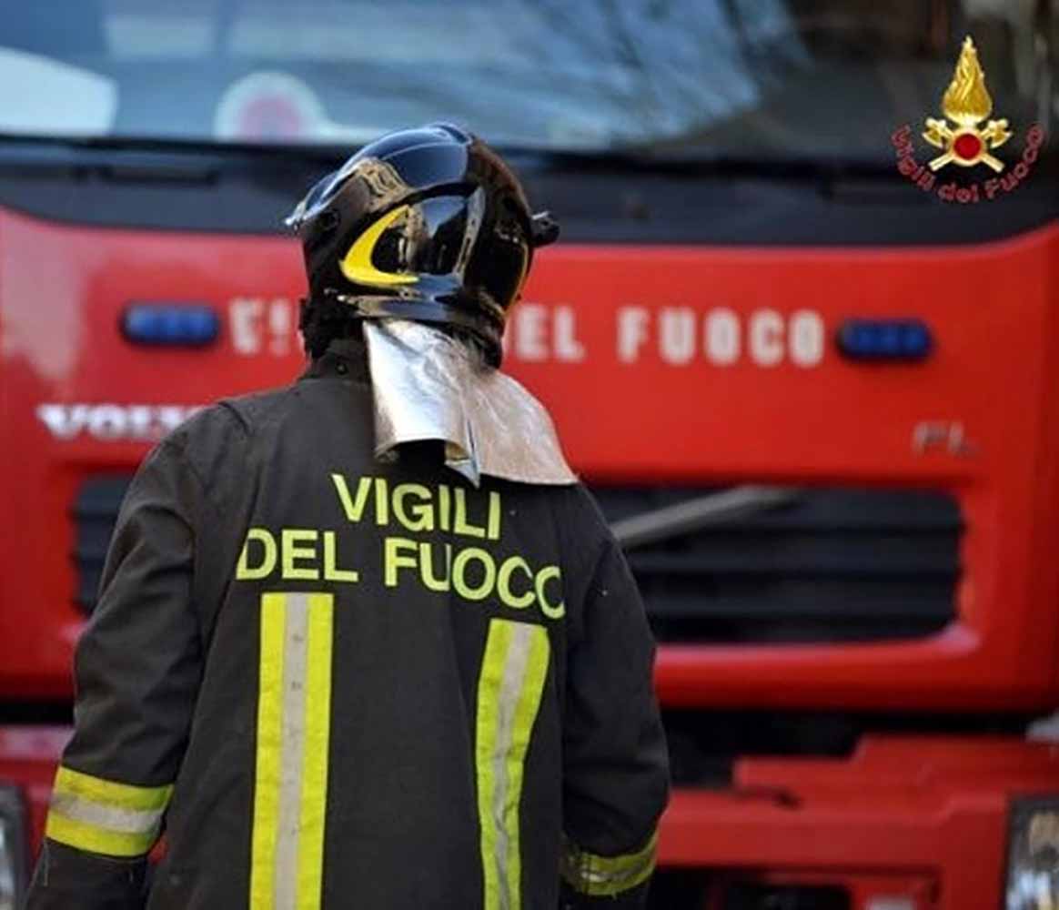 Taranto Tragico Rogo In Casa Morto Enne Cosmopolis